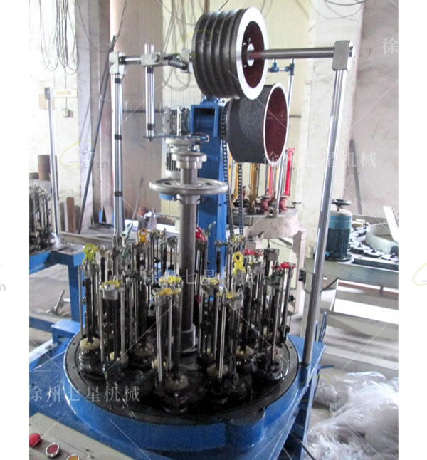 24錠水暖管編織機